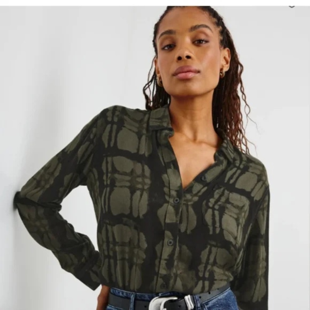 Express Dark Green Patterned Button Down Shirt - image 1